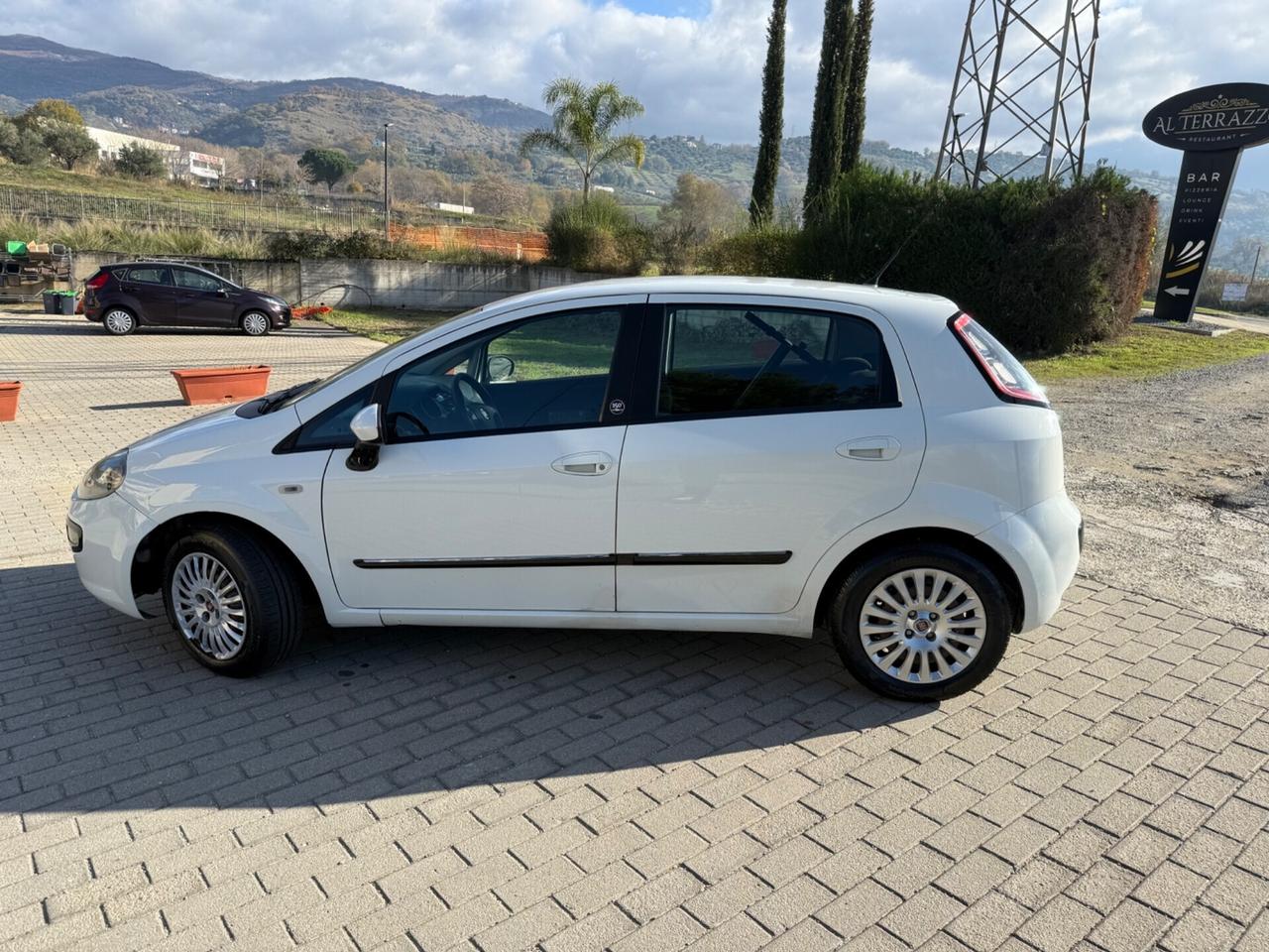 Fiat Punto Evo 1.2 benzina neopatentato