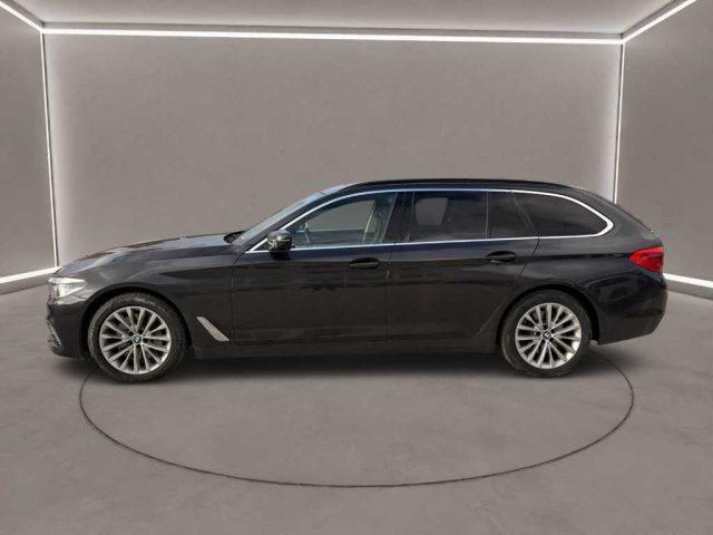 BMW 525 Serie 5(G30/31/F90) - d Touring Luxury