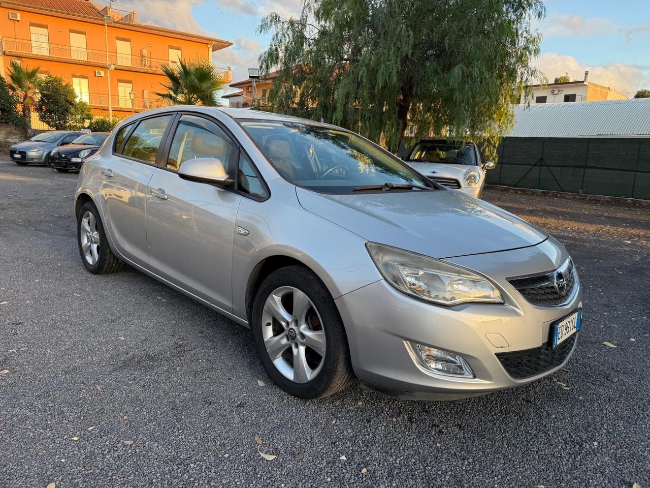 Opel Astra versione cosmo