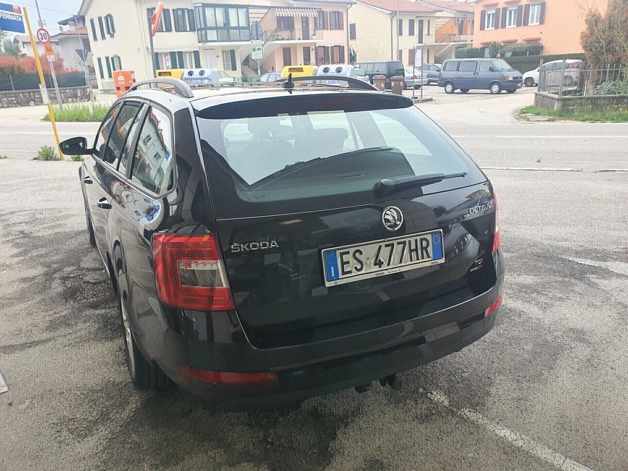 Skoda Octavia 1.6 TDI CR F.AP. Wagon Ambition