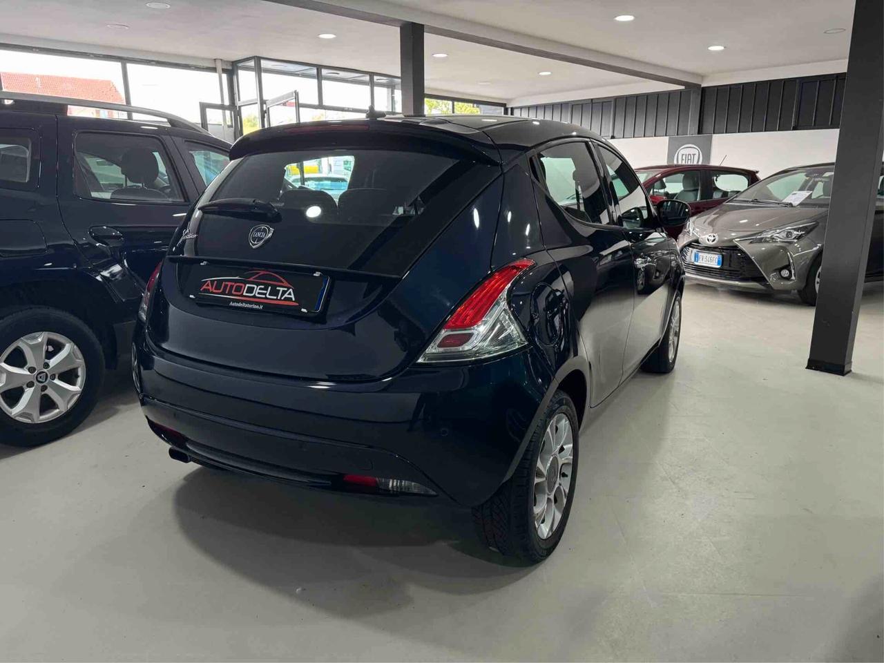Lancia Ypsilon 1.2 69 CV 5 porte Opening Edition