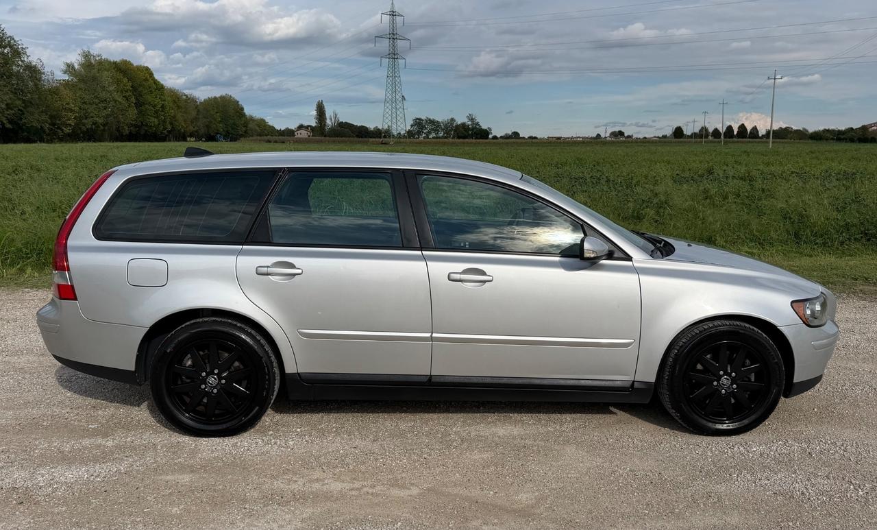 VOLVO V50 2.0 DIESEL SUMMUM NEOPATENTATi