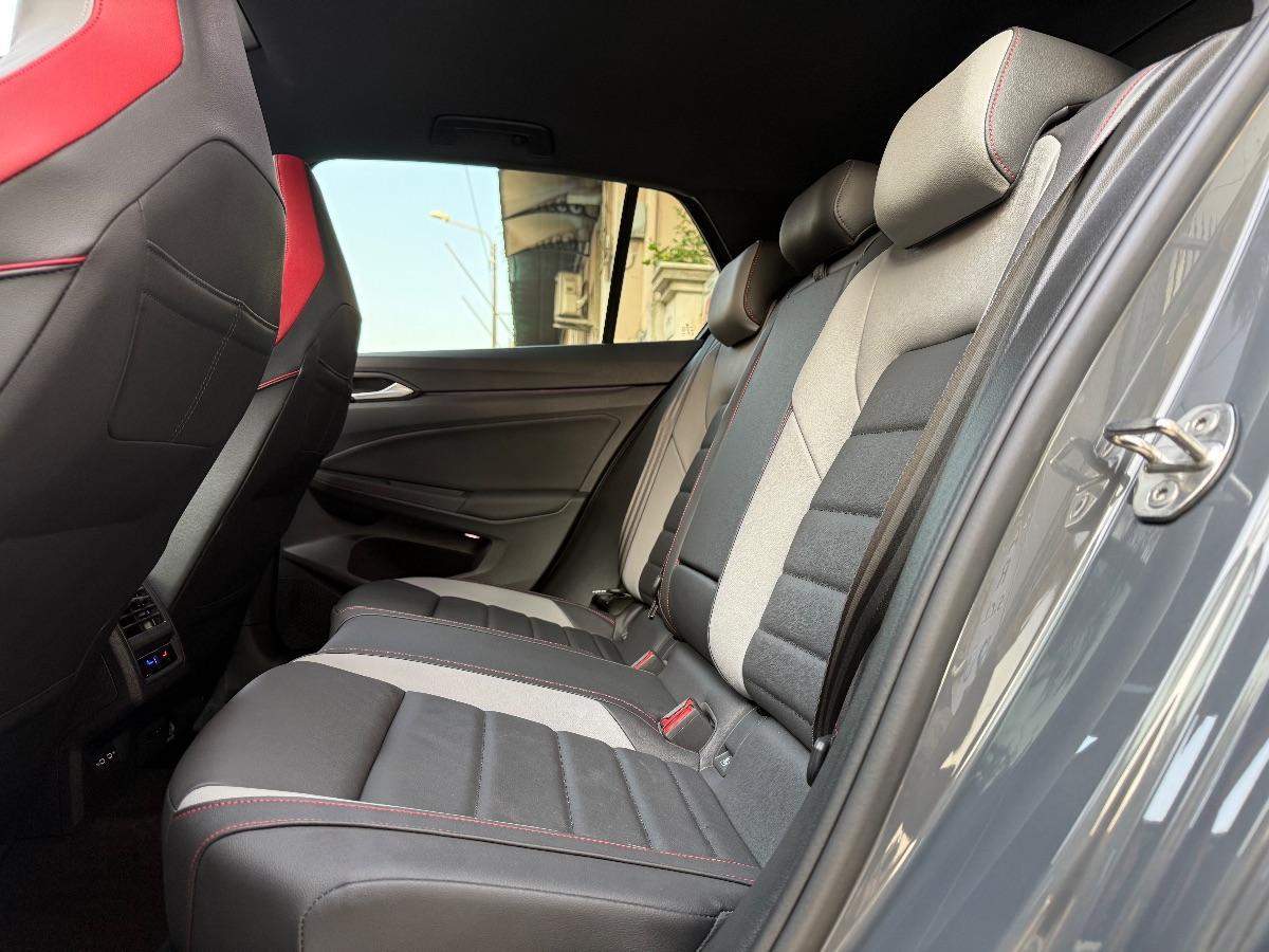 Volkswagen Golf 8 GTI 2.0 TSI 245 CV