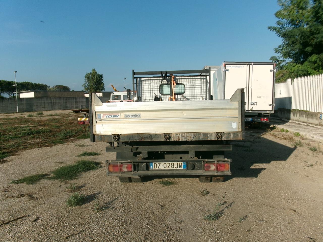 Nissan Cabstar 35-13 2.5 130CV E4 RIBALTABILE TRILAT **MOTORE ROTTO**