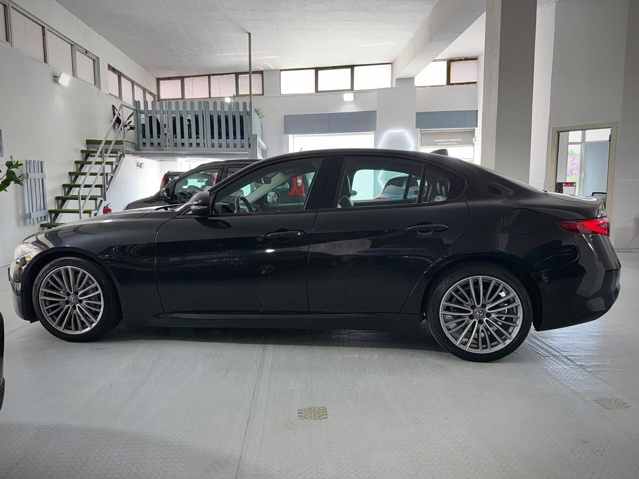 Alfa Romeo Giulia 2.2 Aziendale Turbodiesel 150 CV AT8 Super