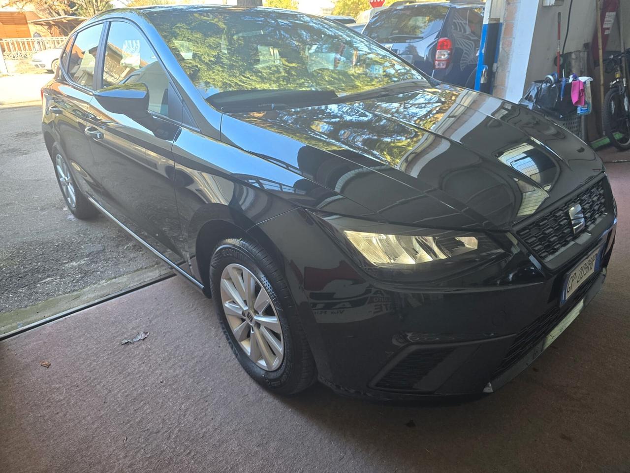 Seat Ibiza 1.0 MPI 5 porte Business rate 125,00 mese