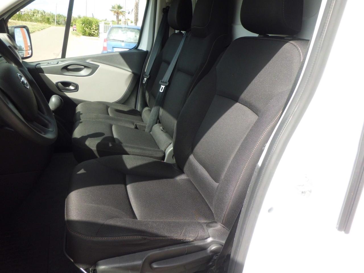 Nissan NV300 29 1.6 dCi 120CV PL-TN Van