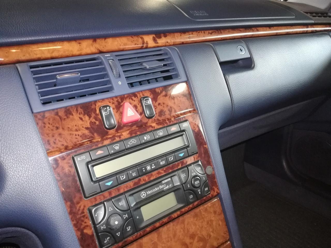 Mercedes-benz E 200 E 220 CDI EXECUTIVE