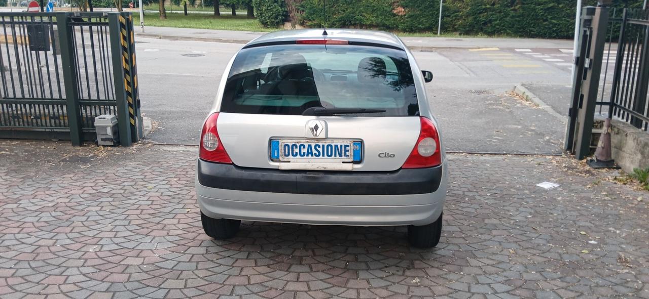 Renault Clio 1.2 cat neopatentati benzina
