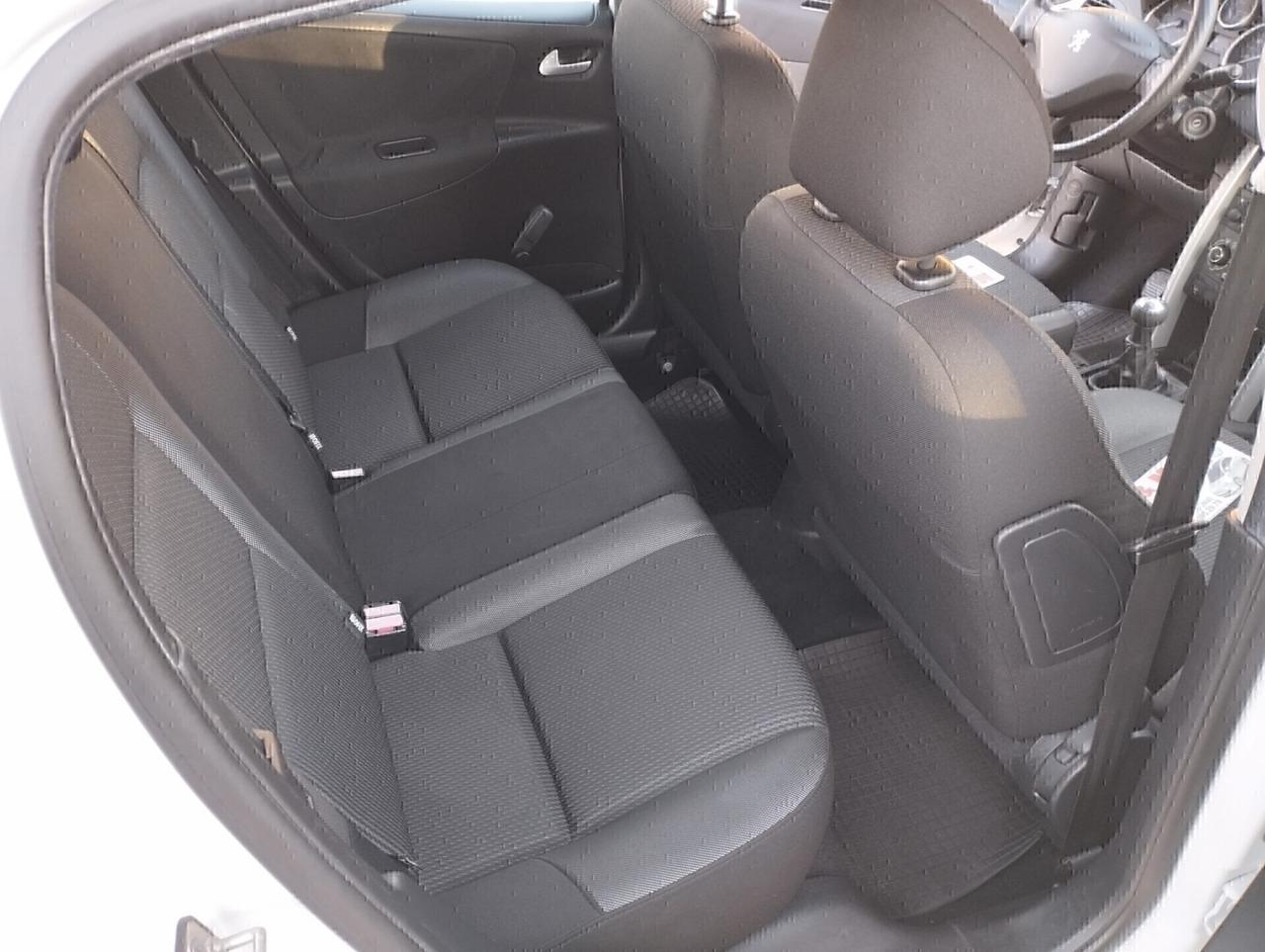 Peugeot 207 gpl - 1 PROPRIETARIO
