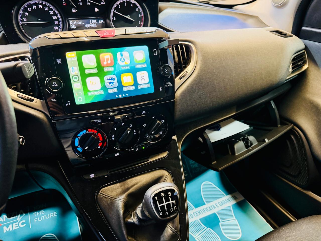 Lancia Ypsilon 1.0 S&S Hybrid 5p. CarPlay / Navi