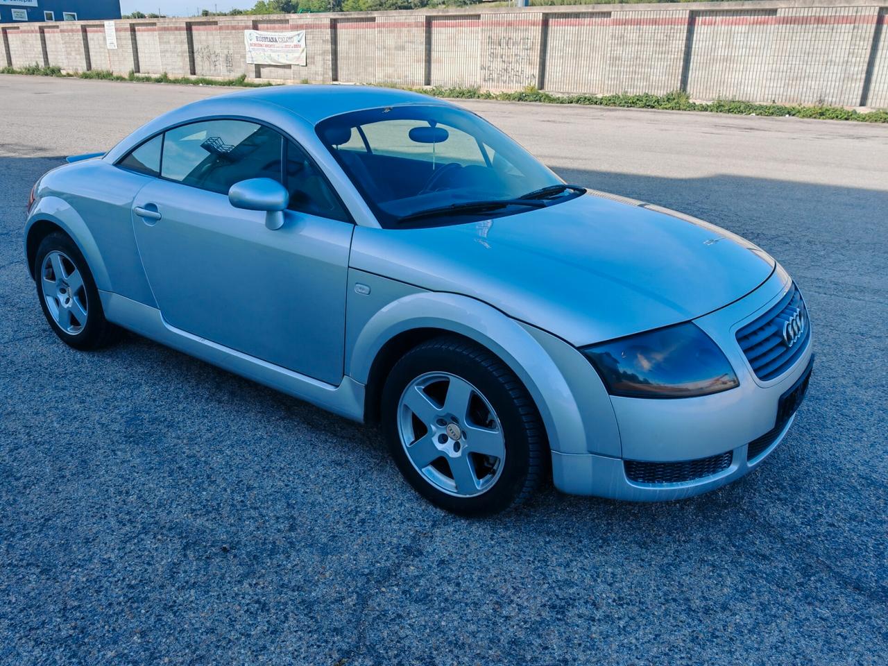 Audi TT AUDI TT 1.8 20V 180CV PREZZO TRATTABILE DOPO VISIONE.