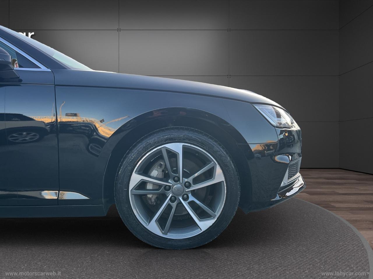 AUDI A4 40 TDI quattro S tronic Business