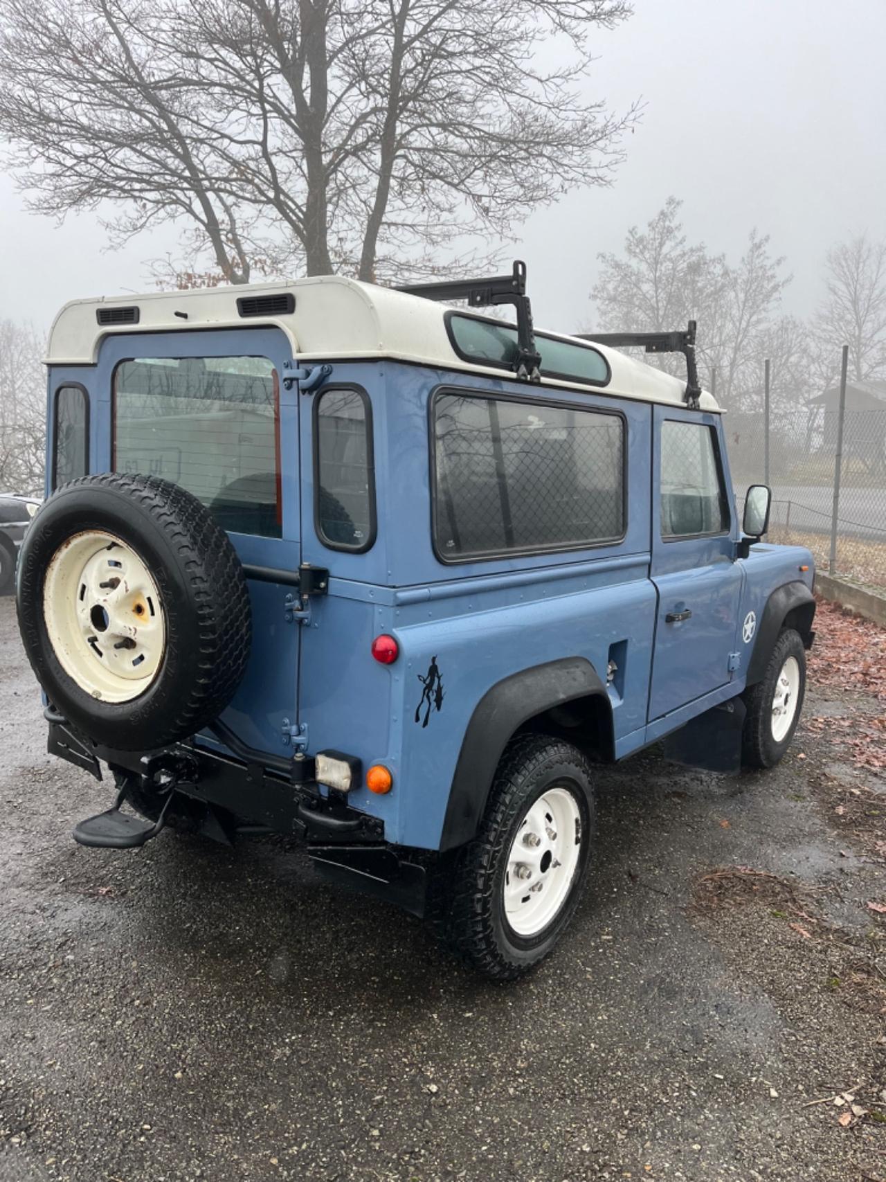 Land Rover Defender 90 turbodiesel Station Wagon County