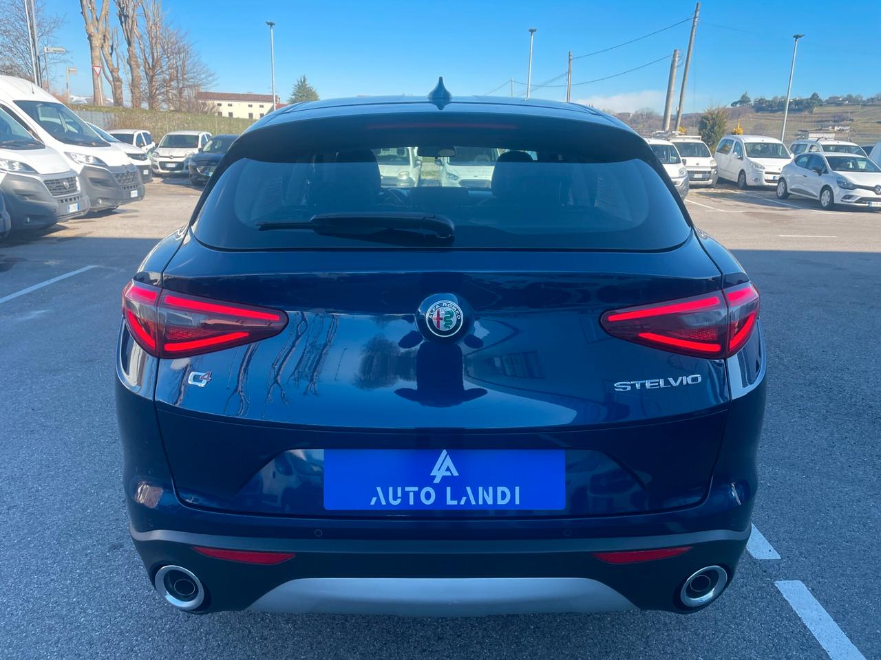 Alfa Romeo Stelvio 2.2 Turbodiesel 180 CV AT8 Q4 Business