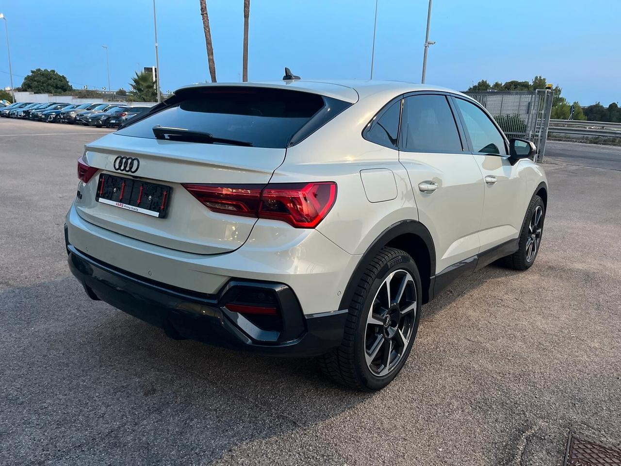 Audi Q3 35 TDI S tronic line edition