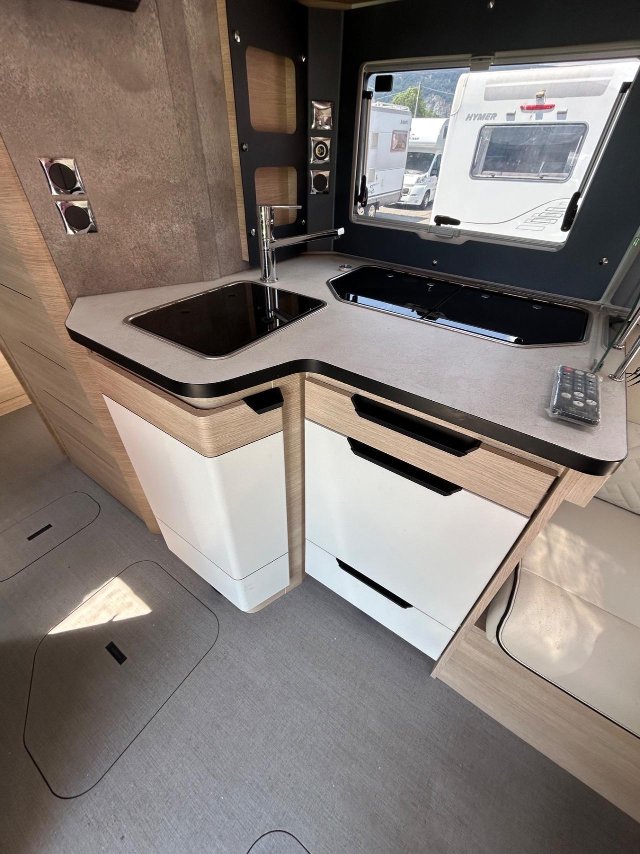 Rapido motorhome del 2025 in saldo 036