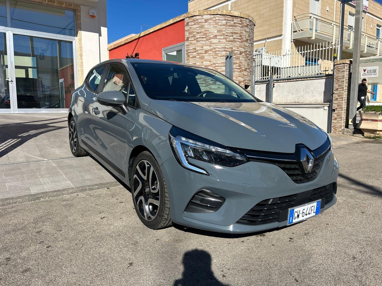 Renault Clio TCe 100 CV GPL Zen-2021 LED/17"/NAVI