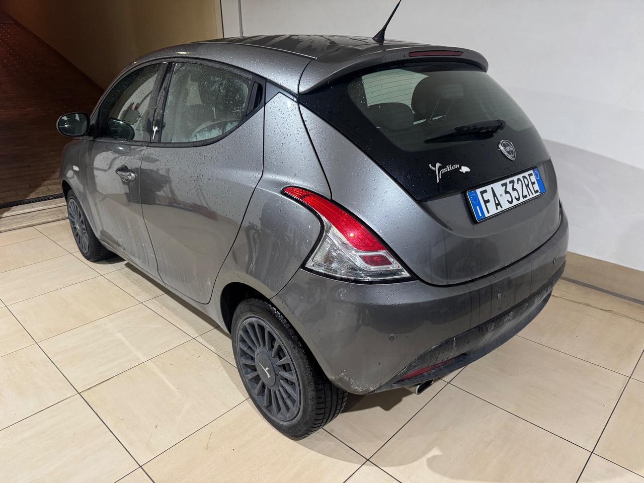 Lancia Ypsilon 1.3 MJT 16V 95 CV 5 porte S&S Gold