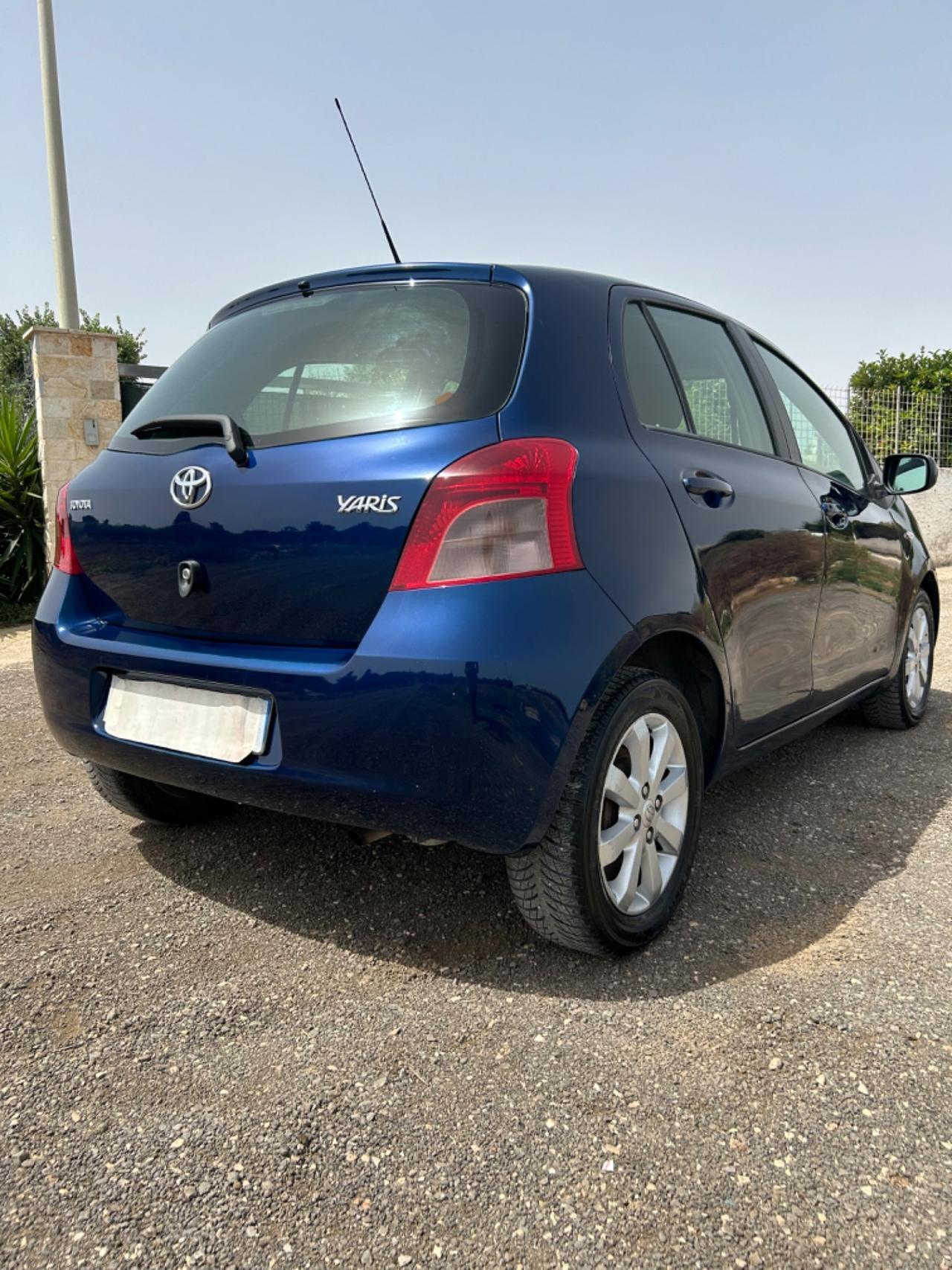 Toyota yaris 1.0