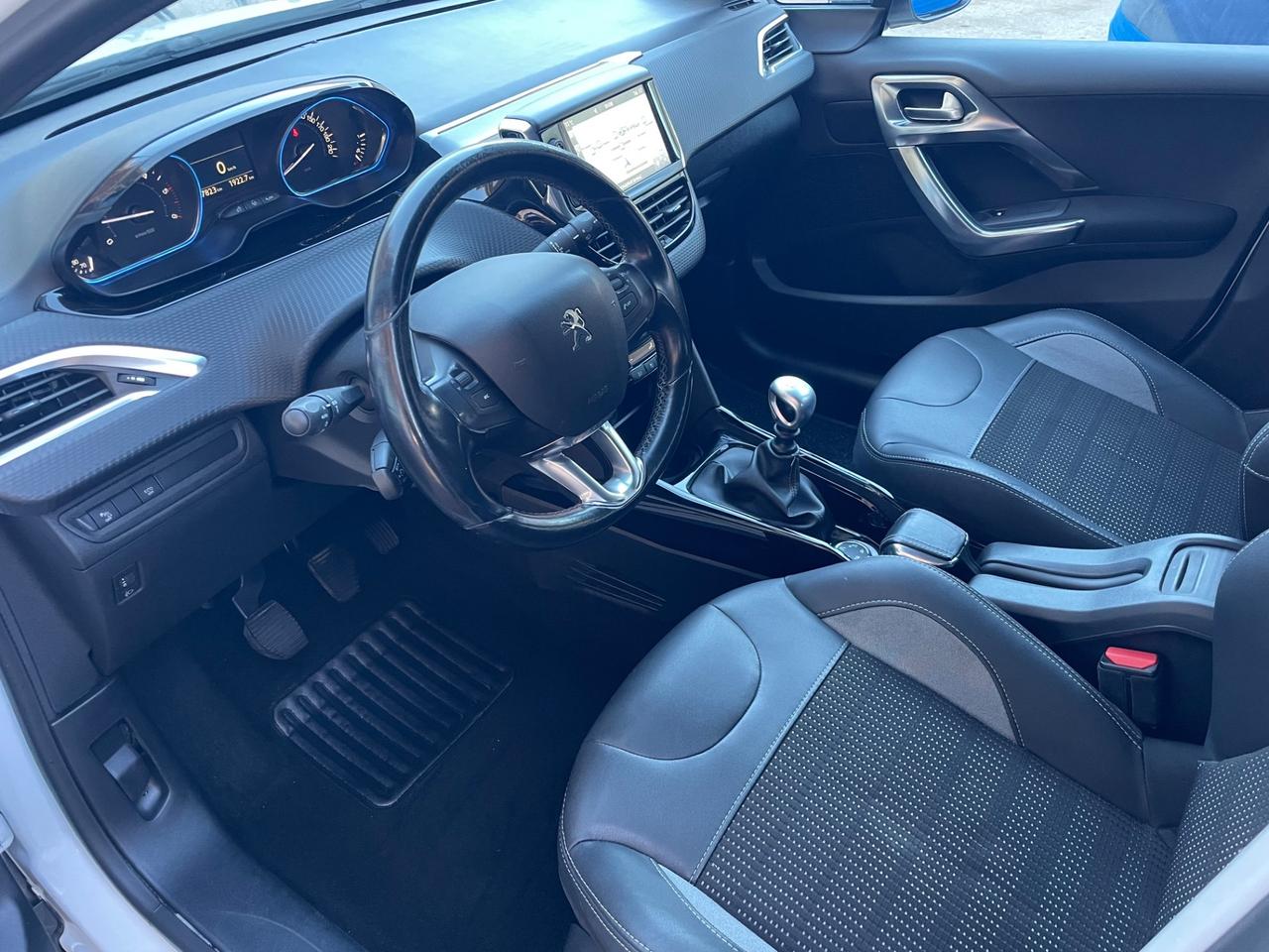 Peugeot 2008 BlueHDi 120 S&S Allure retrocamera navigatore ecc