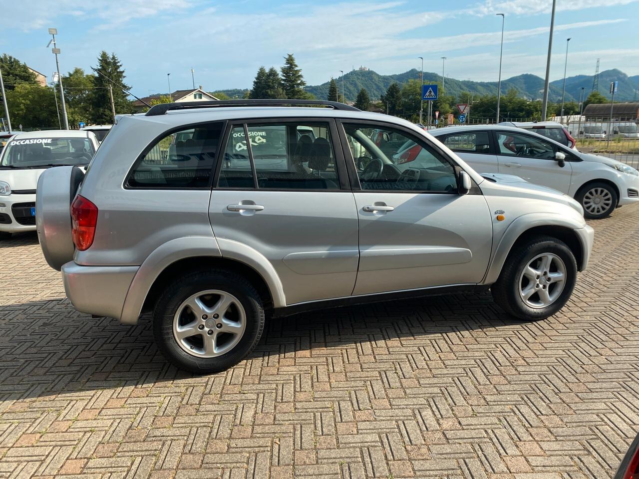Toyota RAV 4 RAV4 2.0 Tdi D-4D cat 5 porte Sol