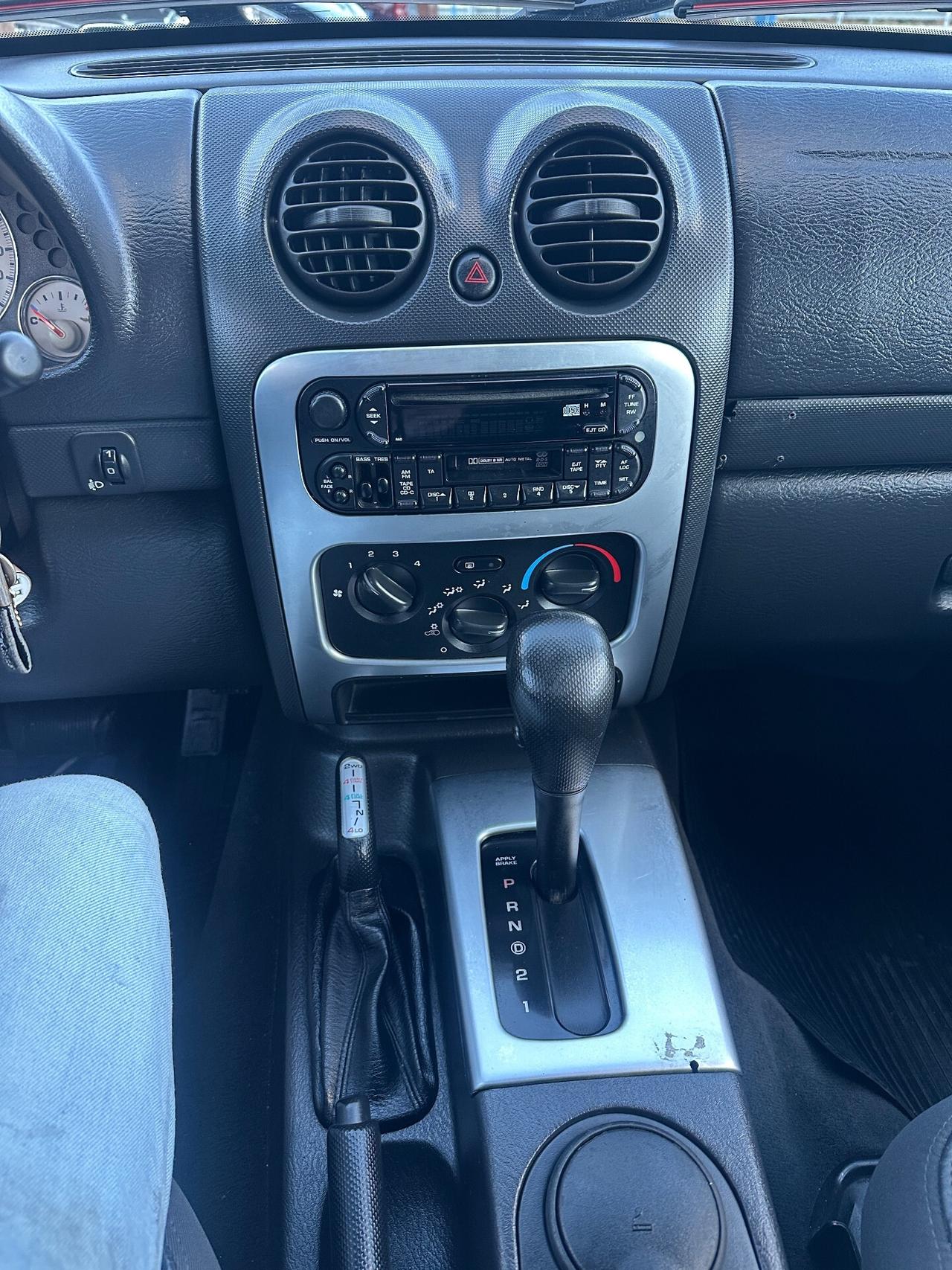 Jeep Cherokee 2.8 CRD Limited gancio traino