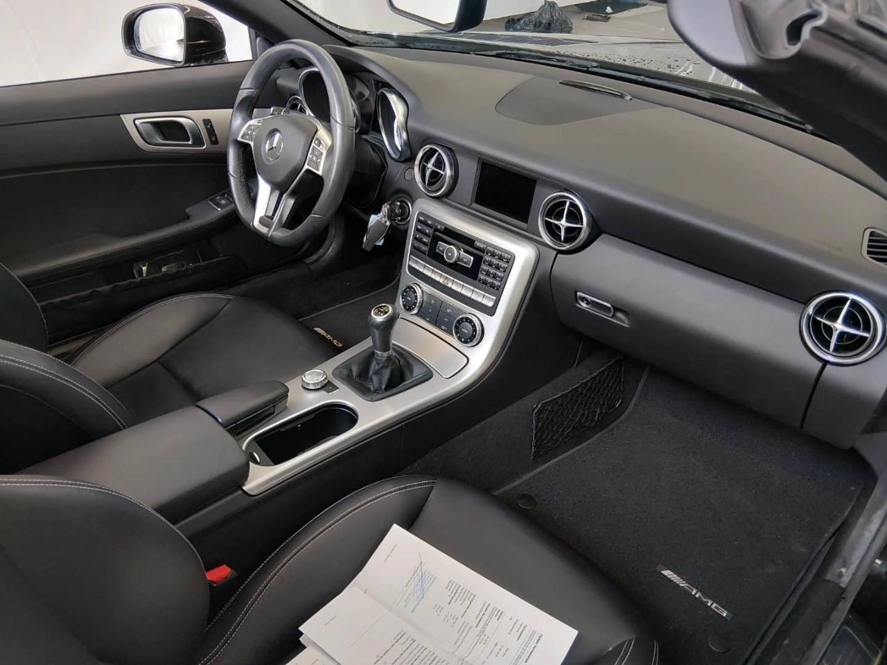 Mercedes-Benz SLK 200 184cv Amg 19.000KM