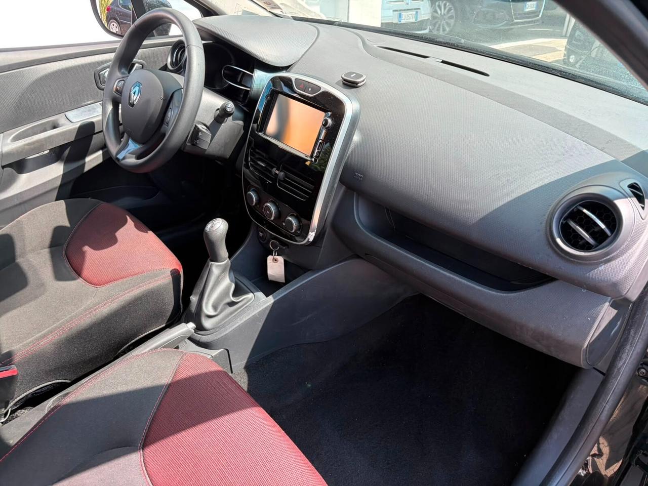 Renault Clio 1.2 75CV 5 porte Wave