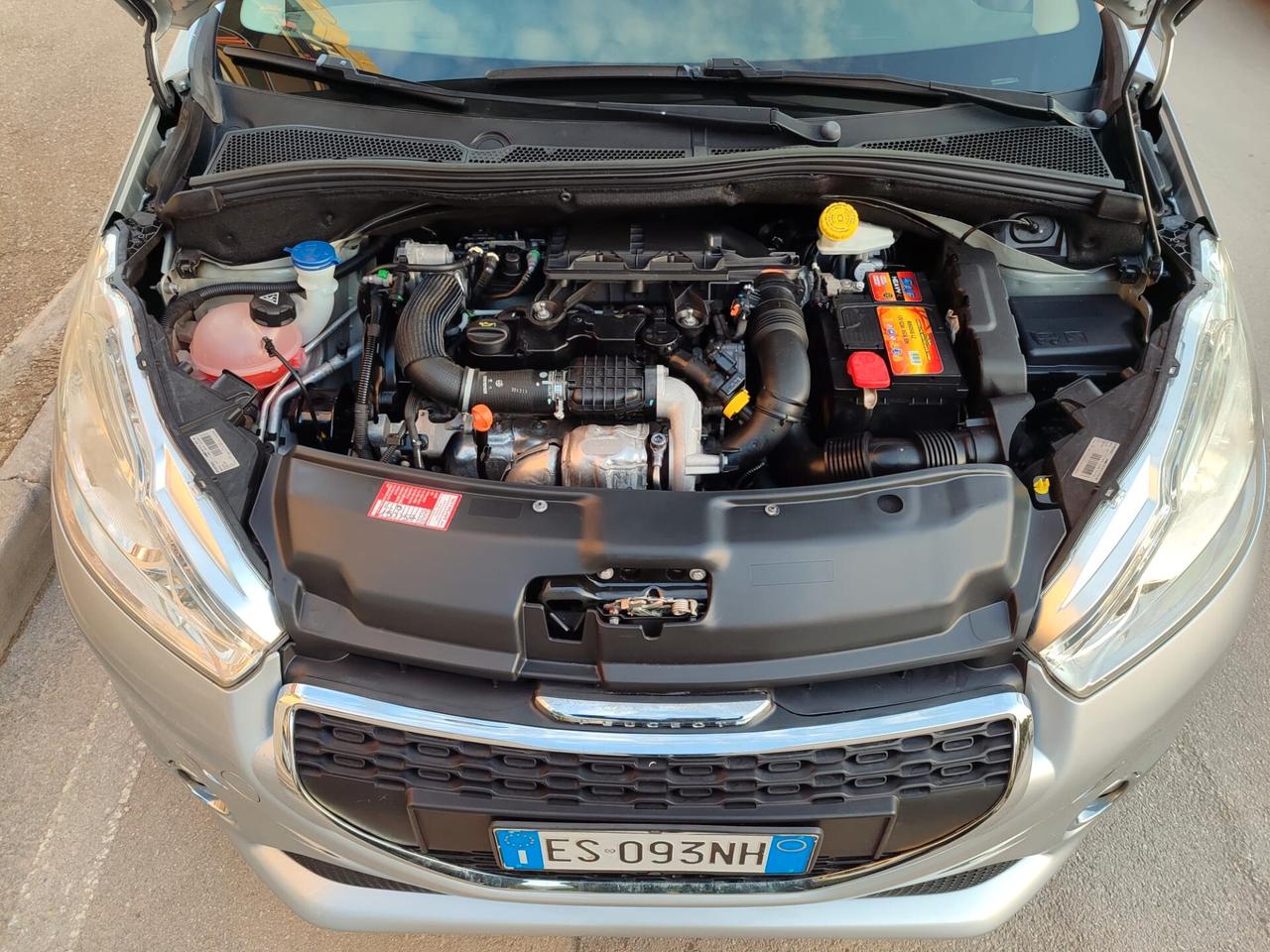 Peugeot 208 1.4 HDi 68 CV!!