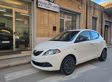 Lancia Ypsilon 1.0 FireFly 5 porte Hybrid Gold