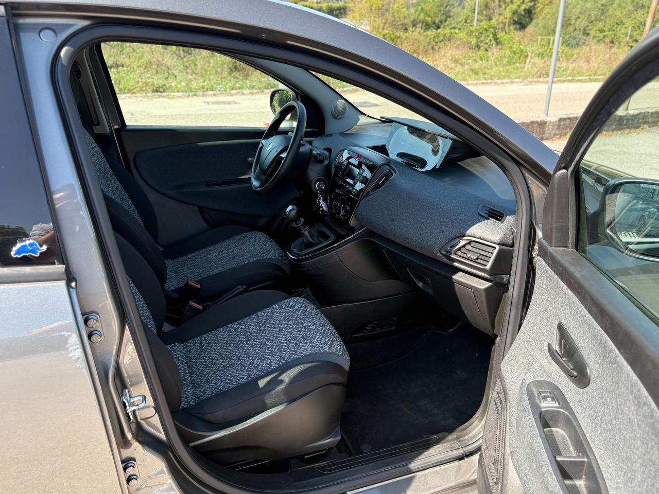 Lancia Ypsilon 1.2 69CV GPL ORIGINALE Ecochic Elefantino Blu