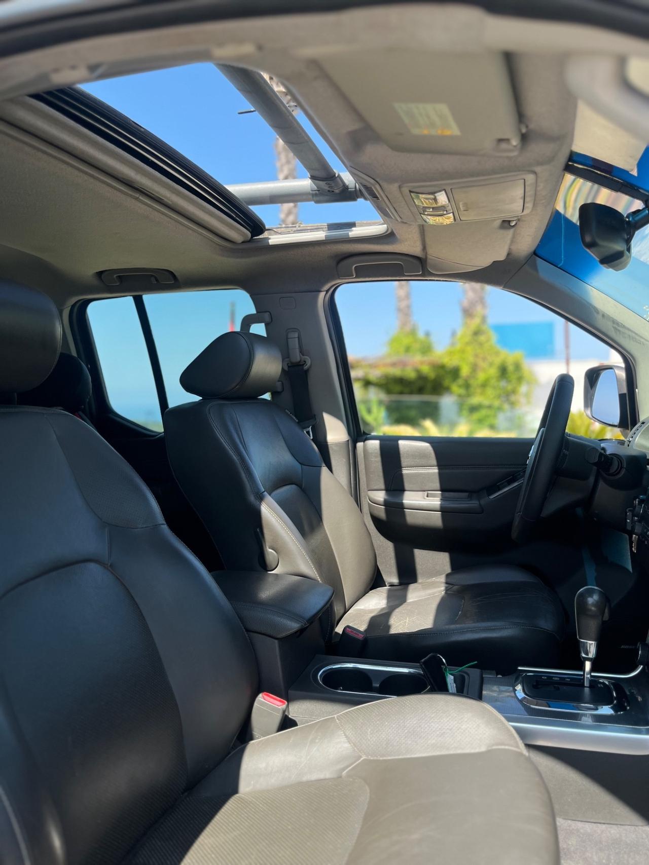 Nissan Navara 3.0 dCi 4 porte Double Cab LE V6