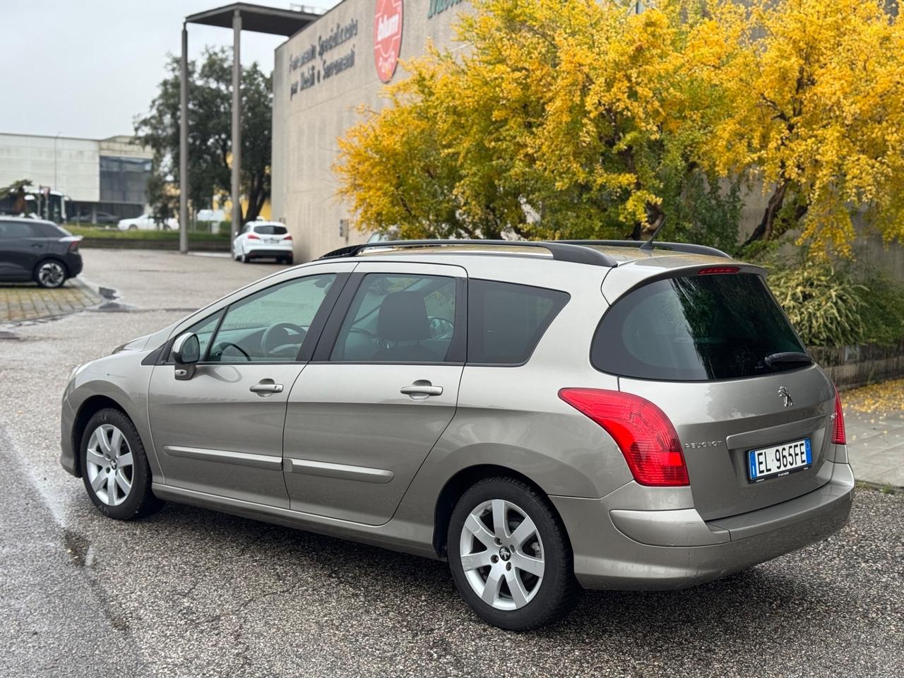 Peugeot 308 1.6 e-HDi 112CV Neopatentati