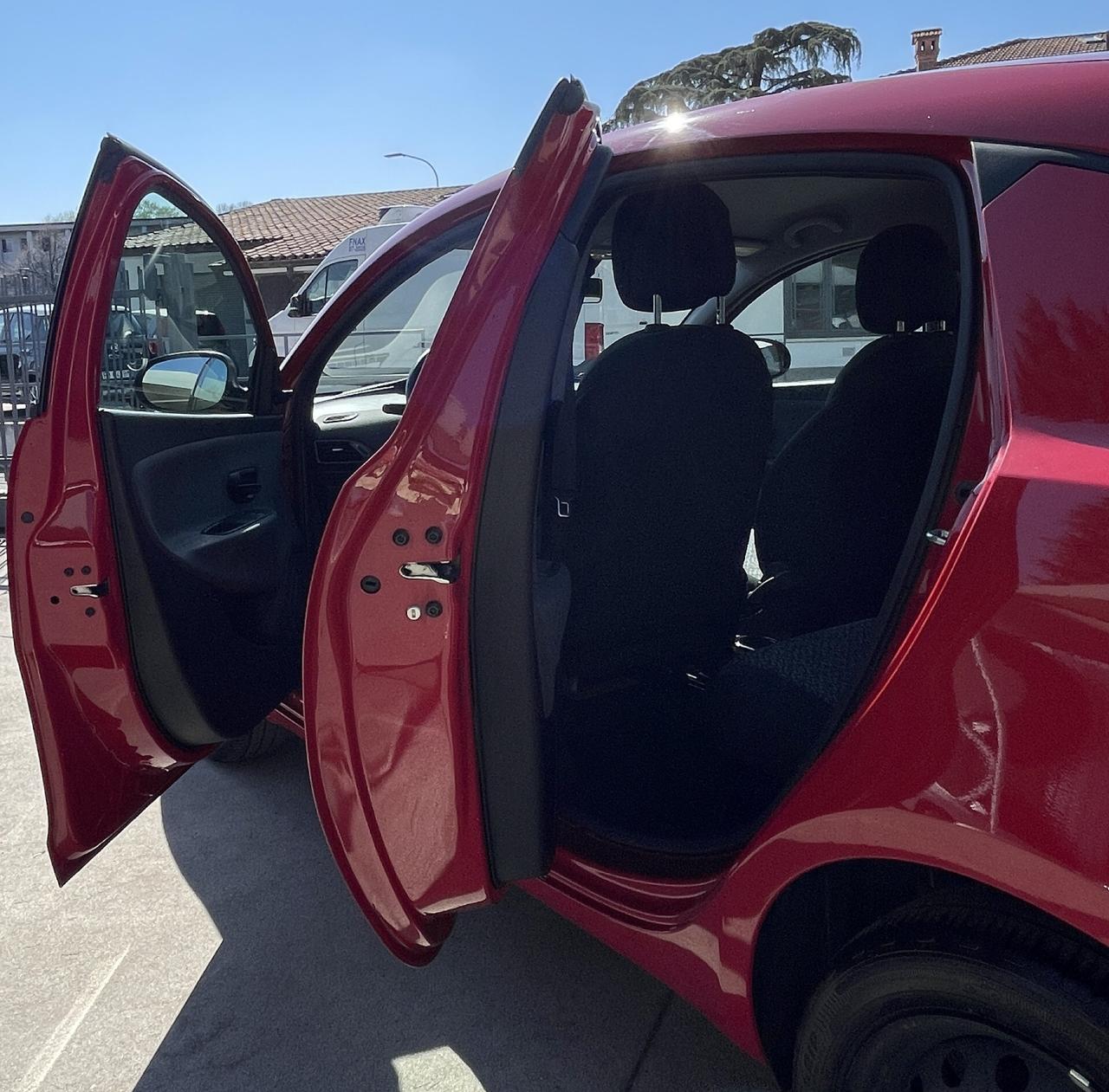 Lancia Ypsilon 1.0 hybrid Silver s