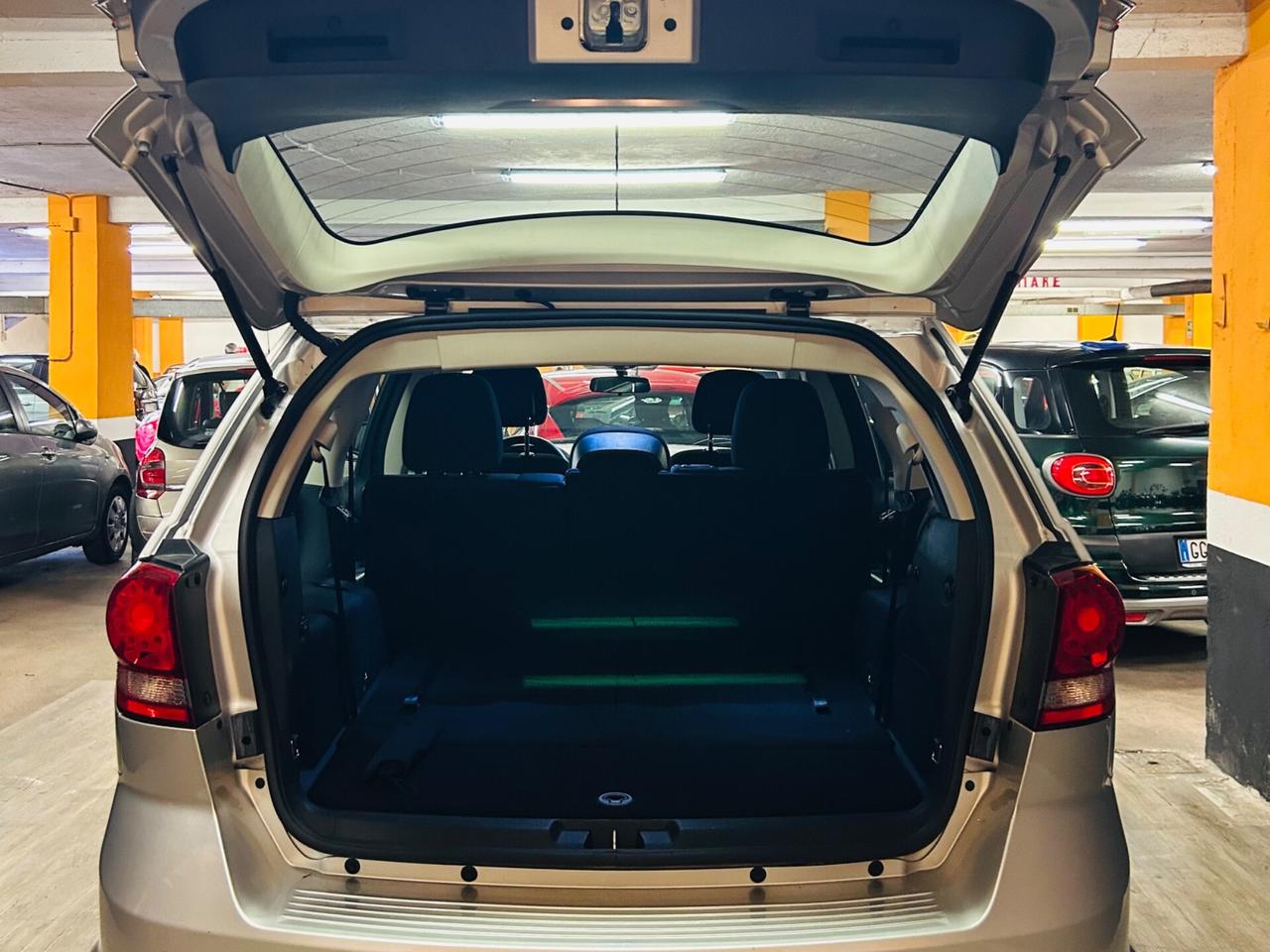 FIAT FREEMONT 2.0 MULTIJET ALLESTIMENTO FULL OPTIONAL LOUNGE CON SOLI 36.013 KM