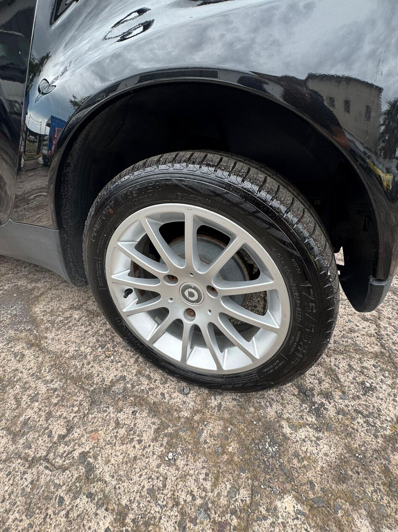 Smart ForTwo 1000 52 kW coupé limited one