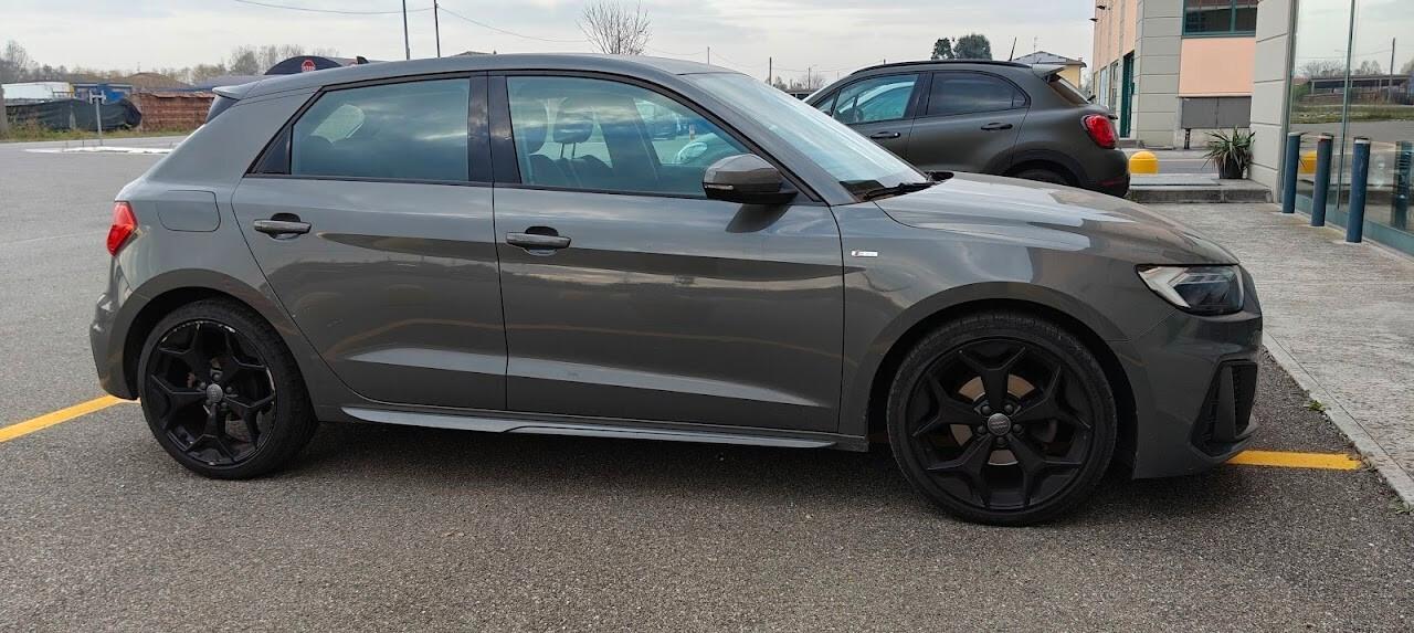 Audi A1 SPB 30 TFSI S line edition - neopatentati