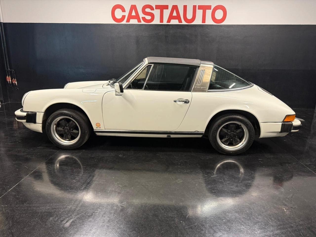 Porsche Carrera 911 2700 Targa