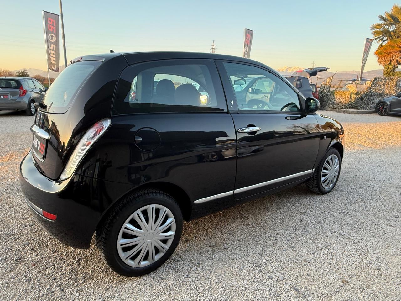 Lancia Ypsilon 1.2 69 CV Argento