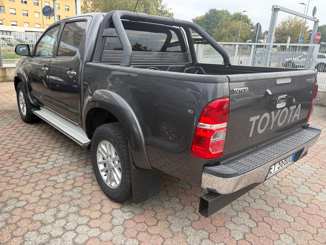 Toyota Hilux 2.5 D-4D 4WD 4p. DC Activex