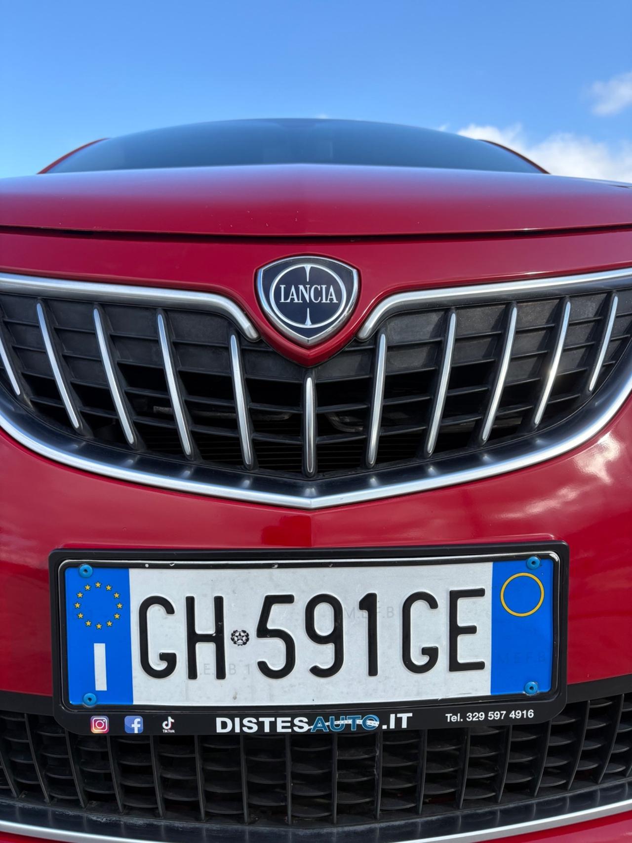 Lancia Ypsilon 1.0 FireFly 5 porte Hybrid