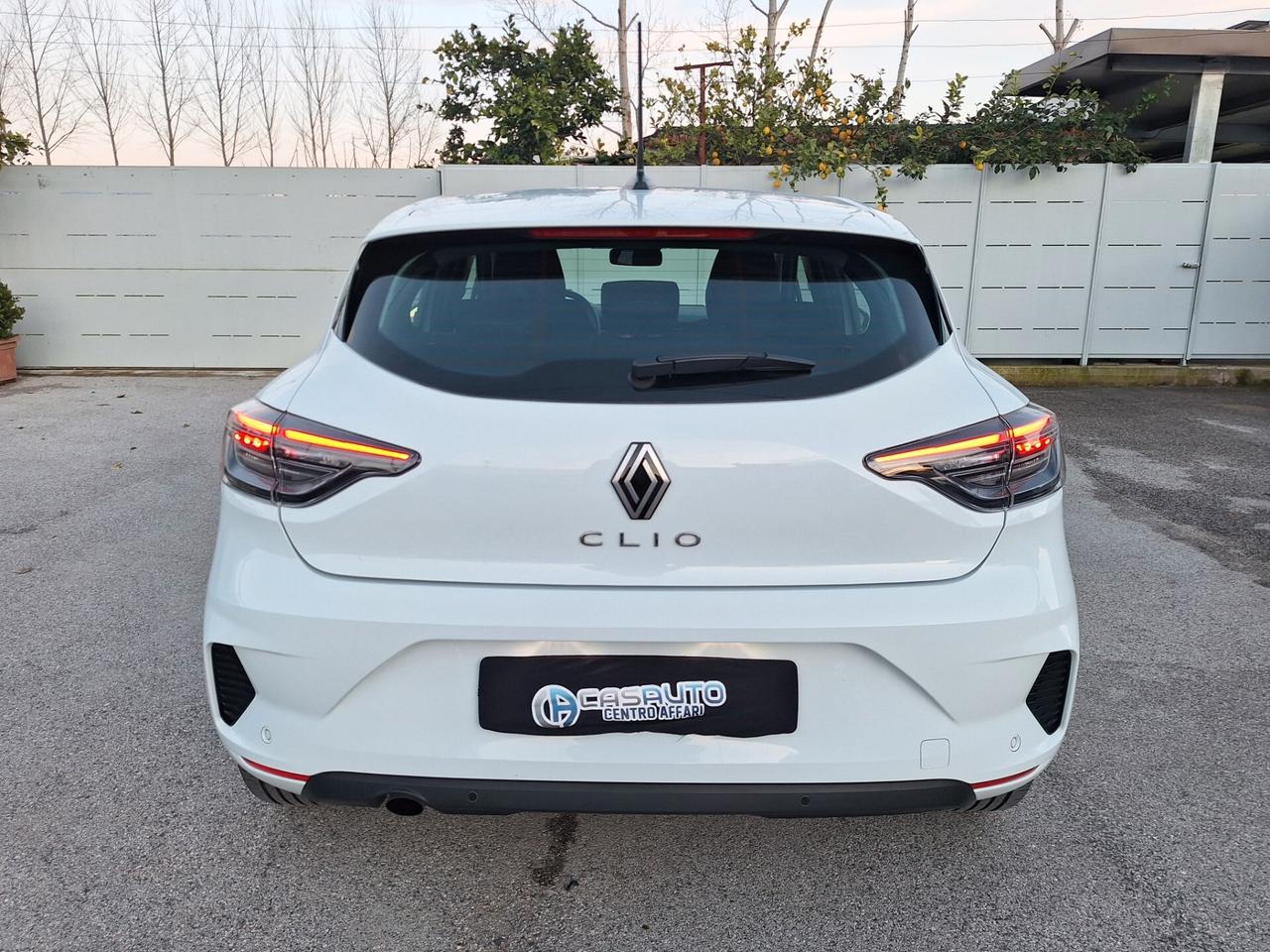 Renault Clio 1.0 TCe 90cv Evolution NAV - 2025