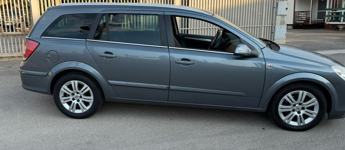 Opel Astra 1.7 CDTI 101CV Station Wagon Cosmo
