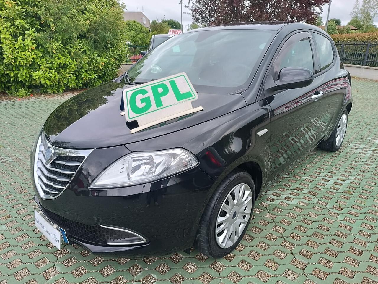Lancia Ypsilon 1.2 69 CV 5 porte GPL Ecochic Silver