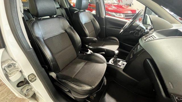 PEUGEOT 207 1.6 THP 150CV 5p. Féline