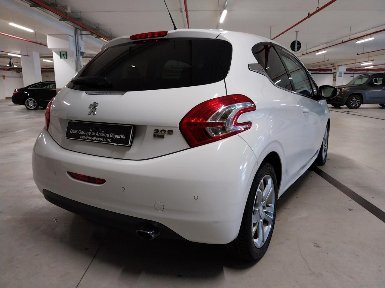 Peugeot 208 1.6 e-HDi 92 CV 3 porte Allure - ok neopatentati