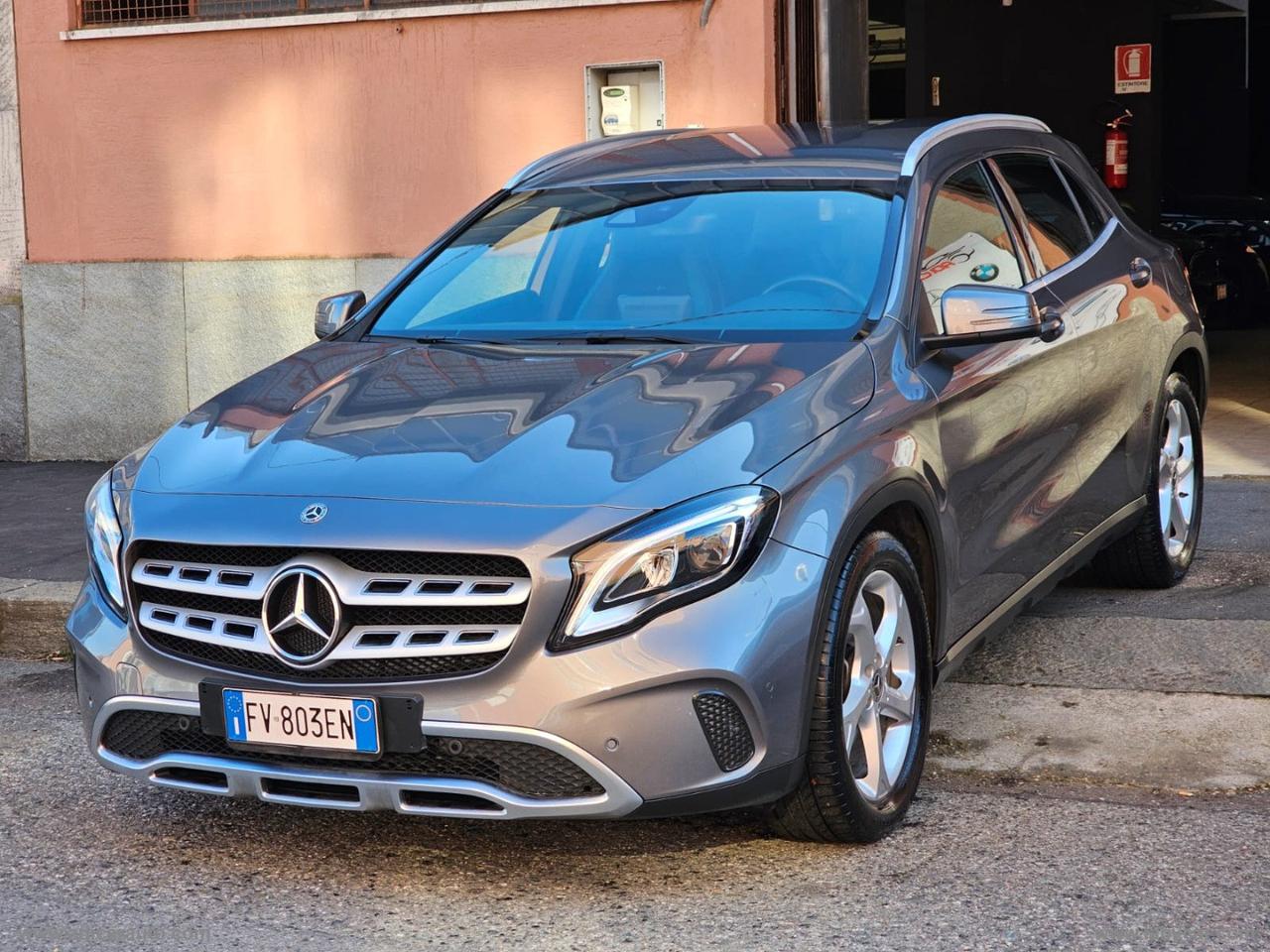 MERCEDES-BENZ GLA 180 Sport