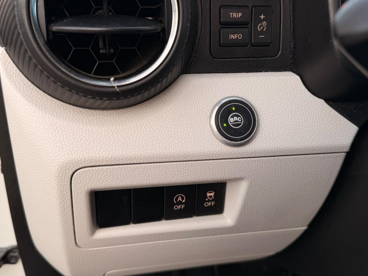 Suzuki Ignis 1.2 Hybrid-GPL 90CV ICool NAVI KEYLESS