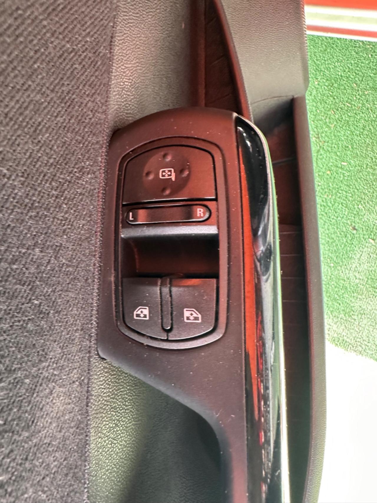 Opel Corsa 1.3 16V CDTI cat 5 porte Silverline